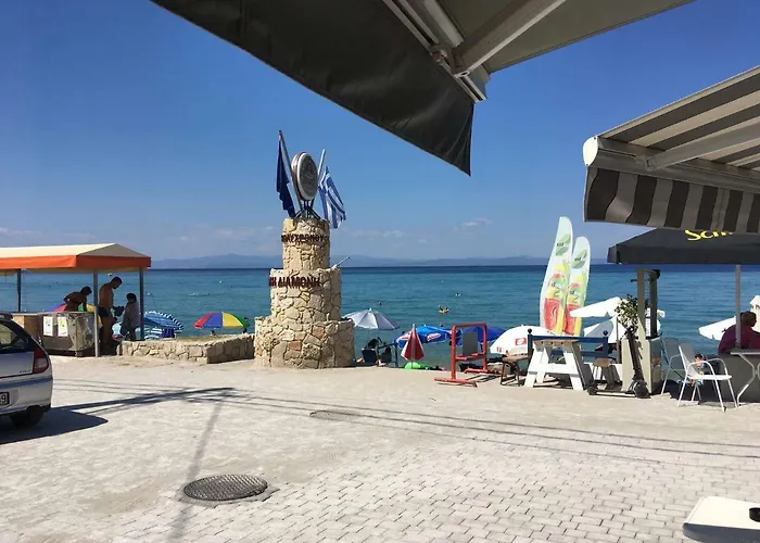 Cosy Family Near The Sea *
